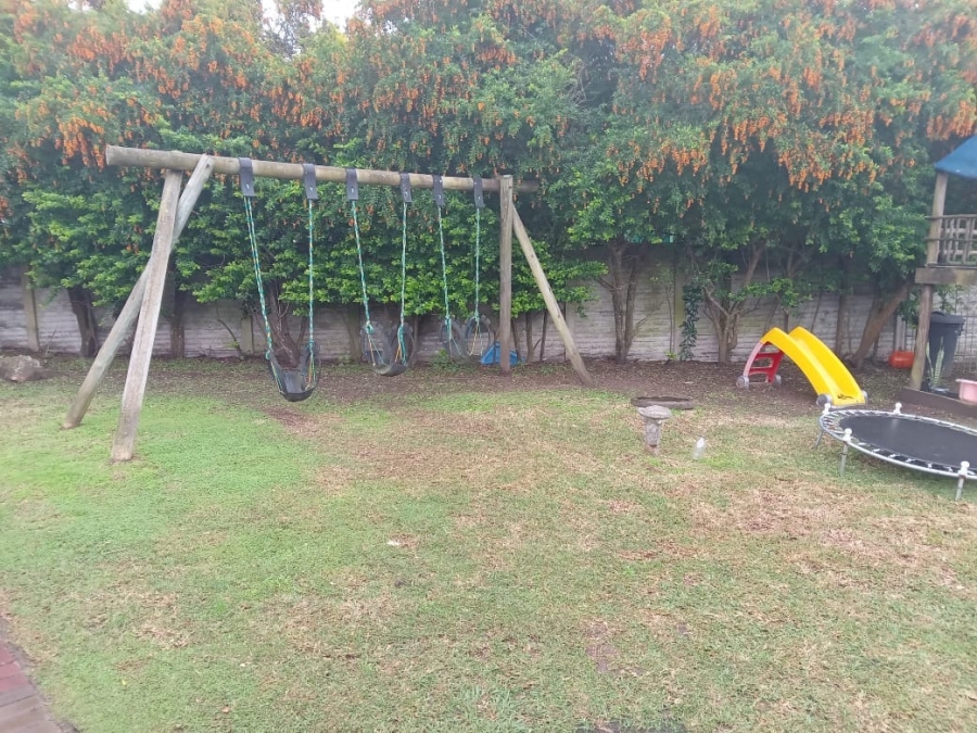 To Let 3 Bedroom Property for Rent in Gonubie Eastern Cape